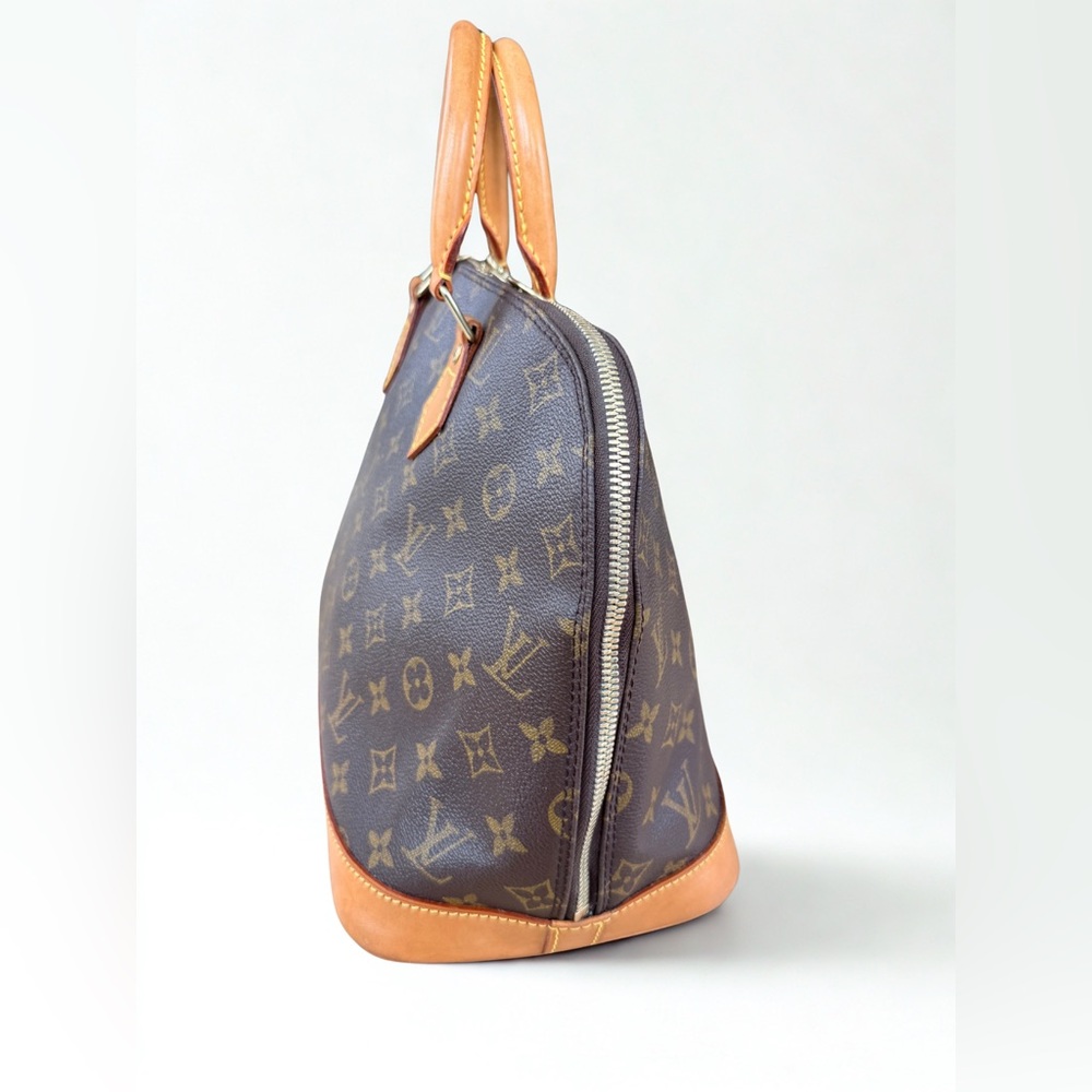 Certified Authentic LOUIS VUITTON Monogram Alma PM w/ Lock, Key, Dust Bag & COA - Picture 4 of 16
